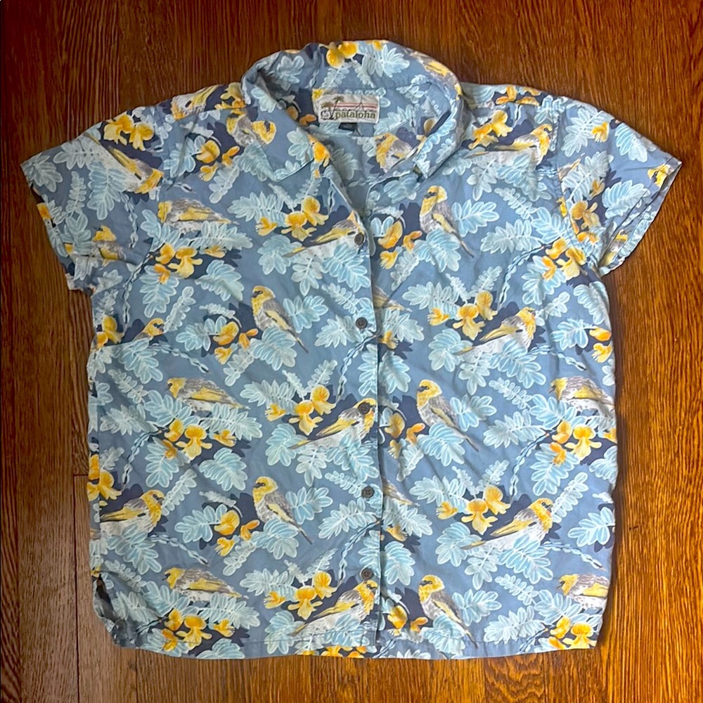 Patagonia Pataloha Blue Floral Yellow Bird Button-Up Hawaiian Shirt